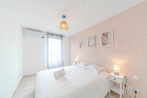 Charming 6-person apartment with a balcony in Feyssine La Doua